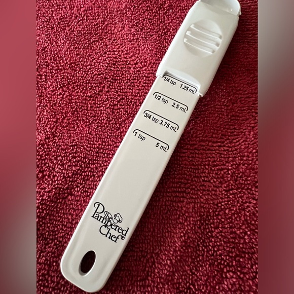 Pampered Chef adjustable measuring spoon - Picture 3 of 4
